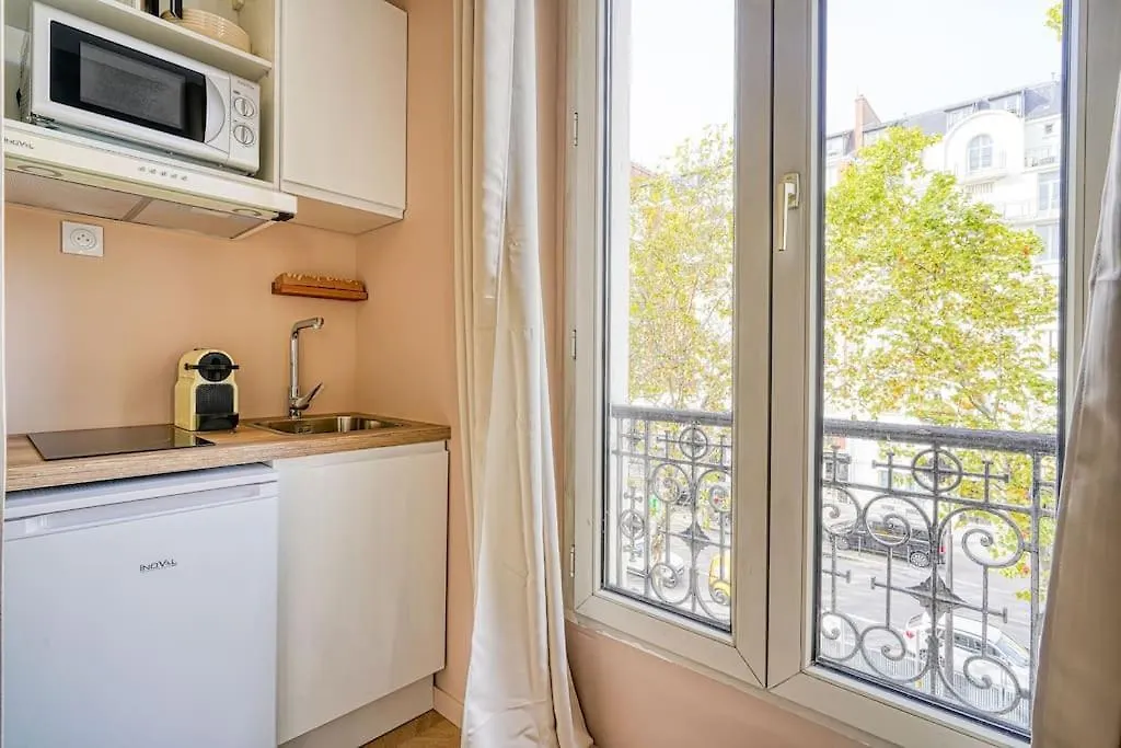 Appartement Colore Wagram - II Paris France
